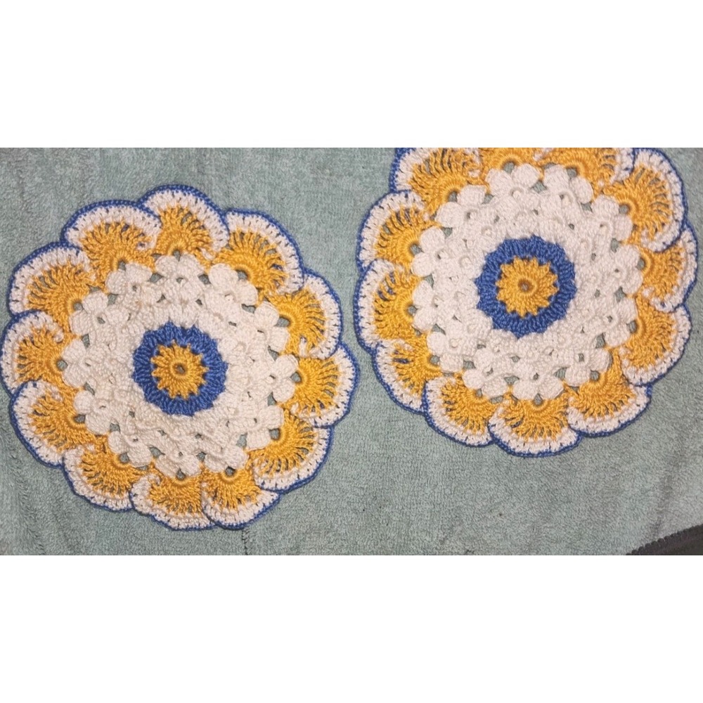 Vtg Blue Yellow White 3D Scalloped Crochet Doily Trivet Pad Pot Holder Grannycor